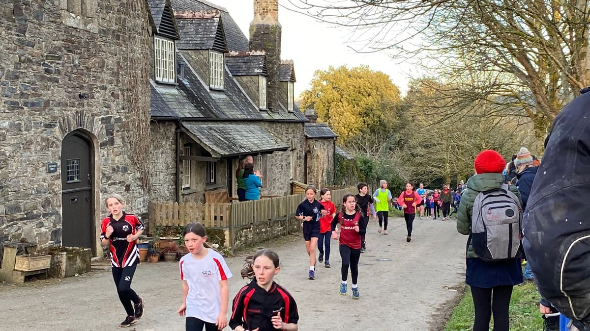 Third Primary Schools Cross Country event gets underway cornishtimes